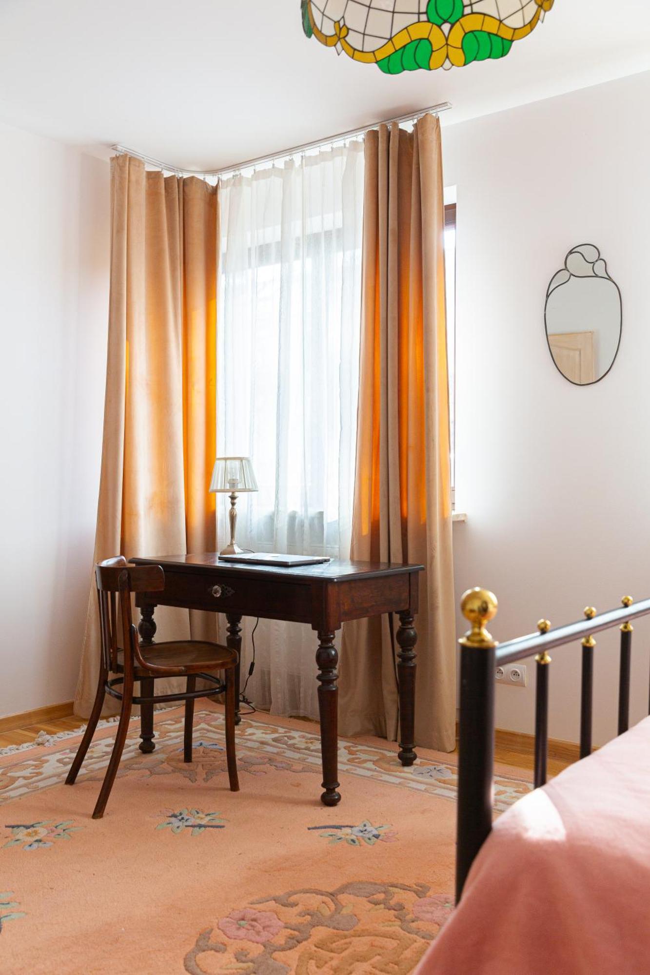 Pink Rose Suite Józefów Eksteriør billede
